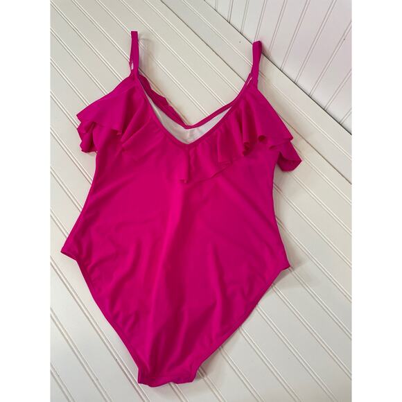 NWT FashionNova Womens Hot Pink Ruffled V-neck 1-PC Swimsuit Plus Size 1X - Picture 3 of 5